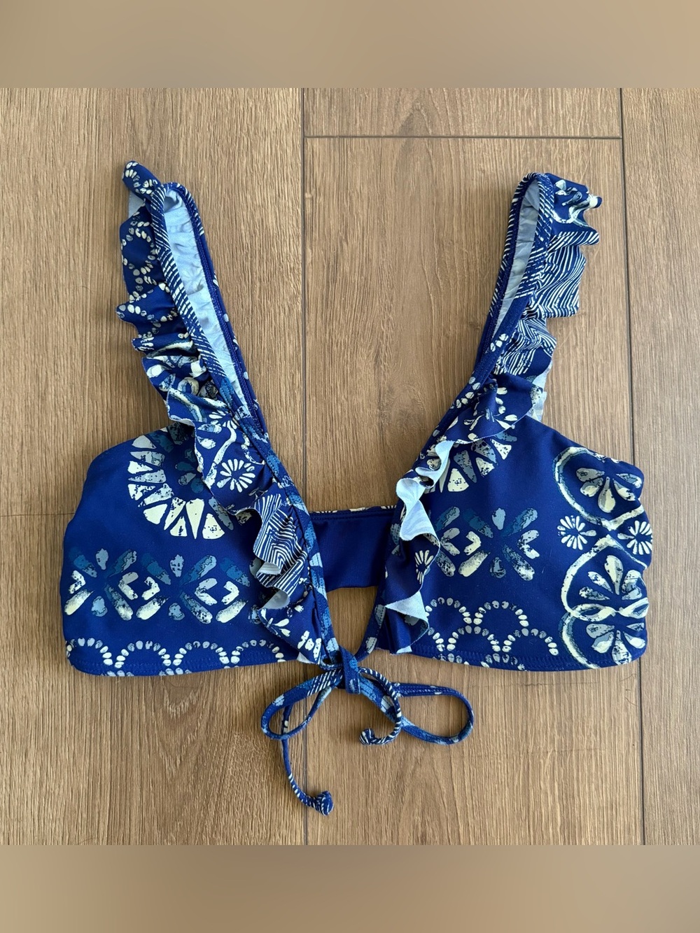 O’Neill Ruffle Bikini Top NWOT - Picture 2 of 4